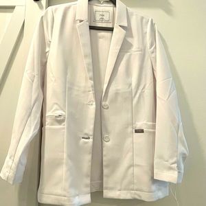 Figs: White Bellevue-short Lab Coat- XS white
